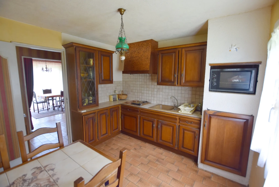 Maison de plain-pied à vendre à Chatenois-les-Forges avec jardin et garage 