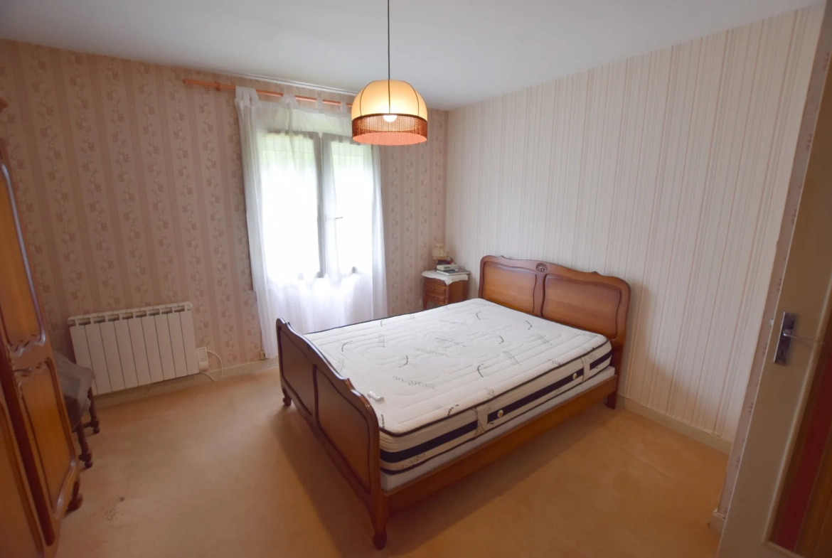 Maison de plain-pied à vendre à Chatenois-les-Forges avec jardin et garage 
