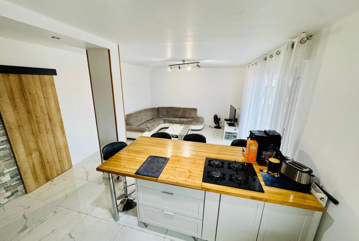 Appartement T3 de 68 m² avec grand balcon à Meythet, proximité Annecy 
