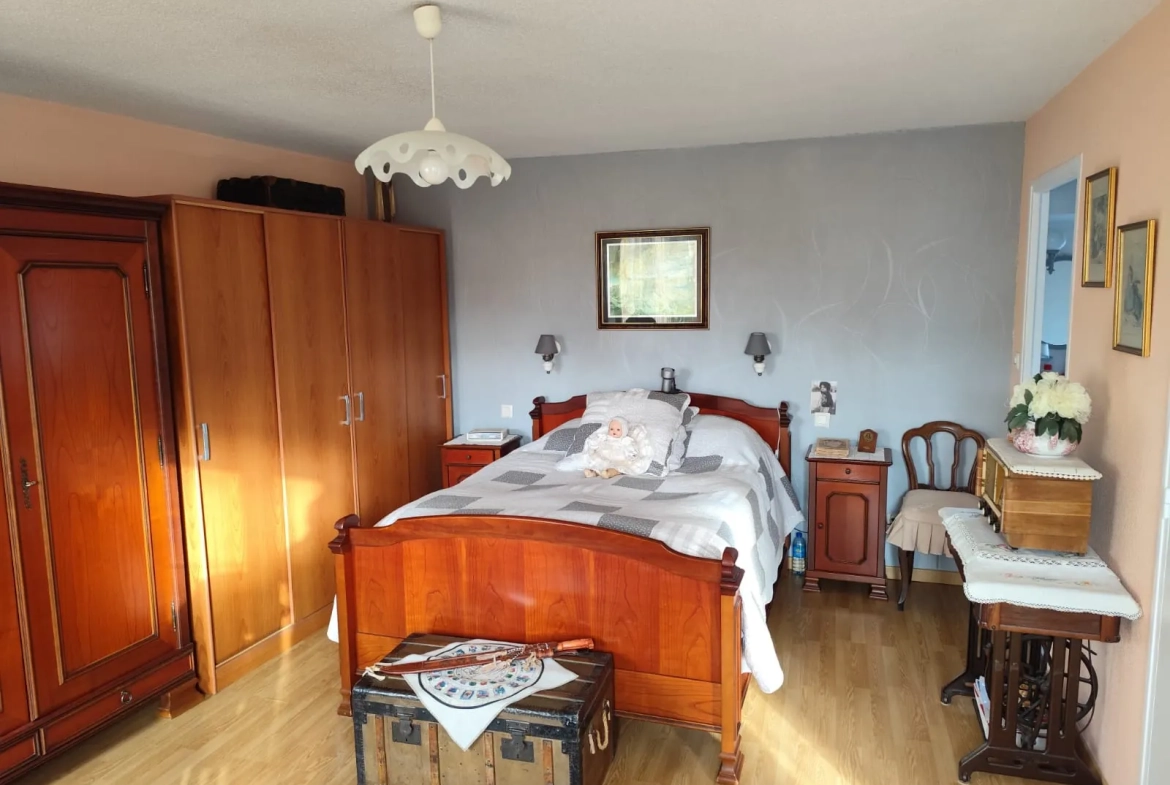 Maison à vendre de 122 m² à Le Chevain, Sarthe - Potentiel d'extension 