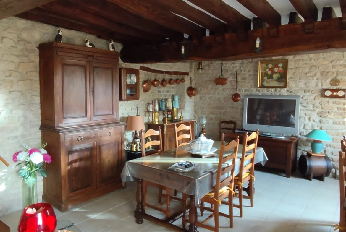 Maison à vendre de 122 m² à Le Chevain, Sarthe - Potentiel d'extension 