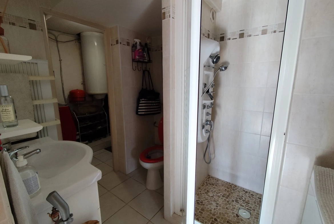 Maison à vendre de 122 m² à Le Chevain, Sarthe - Potentiel d'extension 