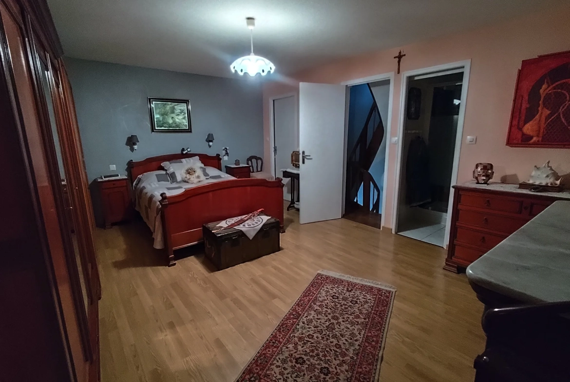 Maison à vendre de 122 m² à Le Chevain, Sarthe - Potentiel d'extension 