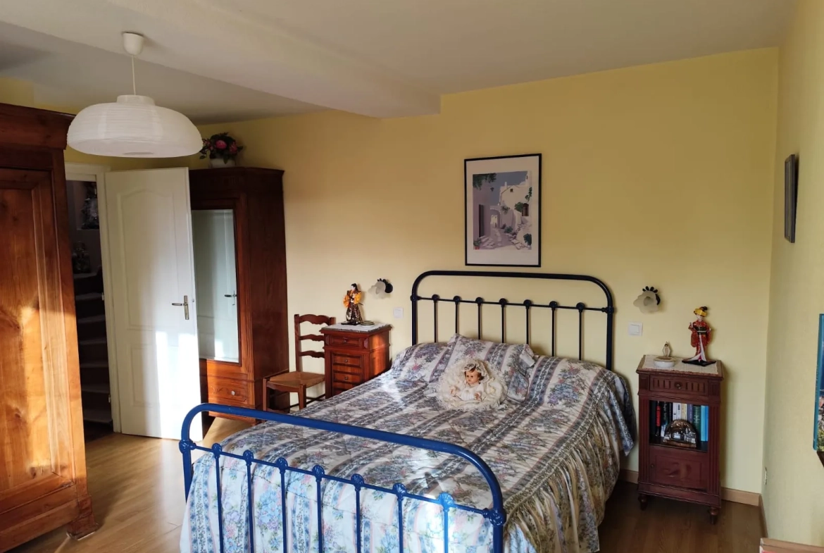 Maison à vendre de 122 m² à Le Chevain, Sarthe - Potentiel d'extension 