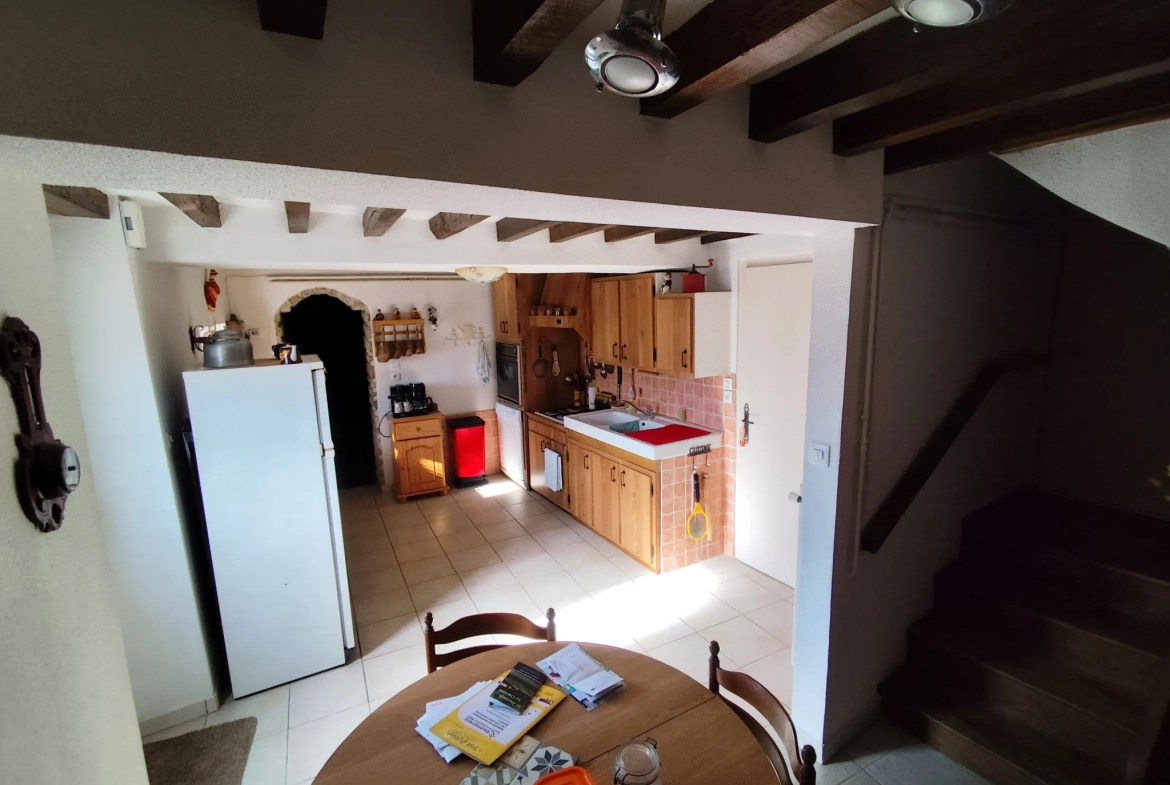 Maison à vendre de 122 m² à Le Chevain, Sarthe - Potentiel d'extension 