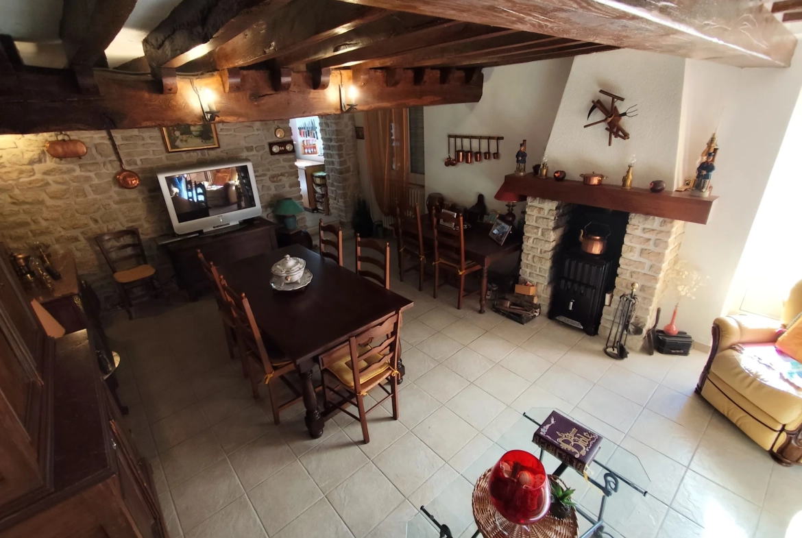 Maison à vendre de 122 m² à Le Chevain, Sarthe - Potentiel d'extension 