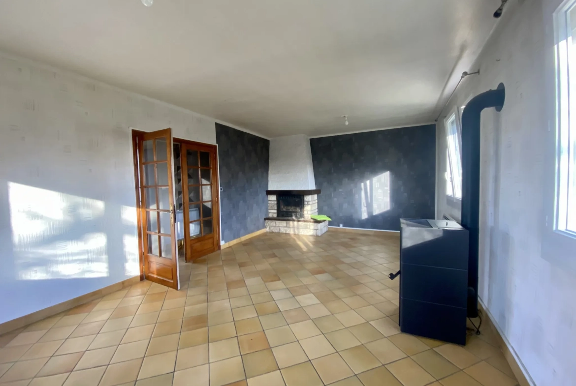 Vente maison indépendante avec sous-sol à Saint-Léger-des-Vignes 