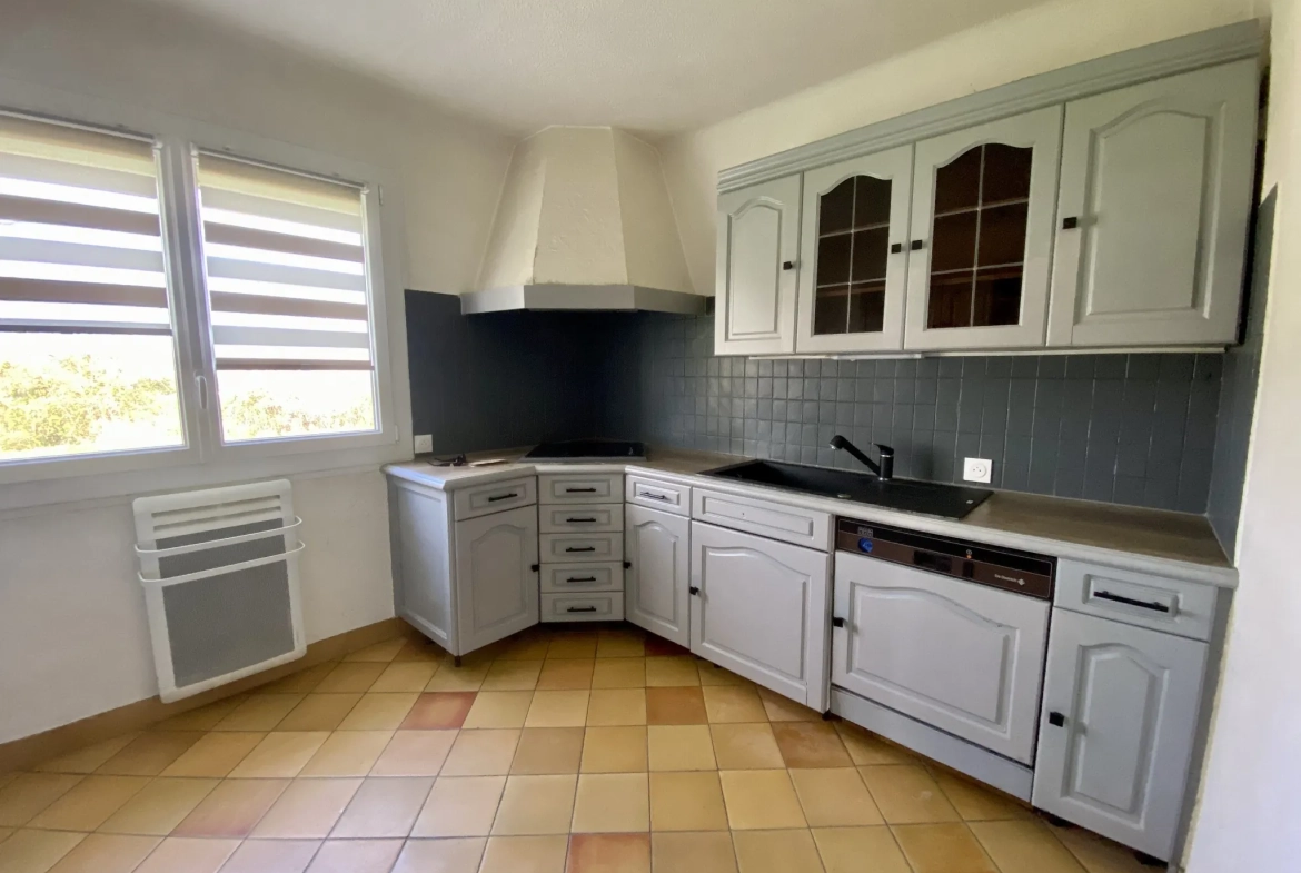 Vente maison indépendante avec sous-sol à Saint-Léger-des-Vignes 