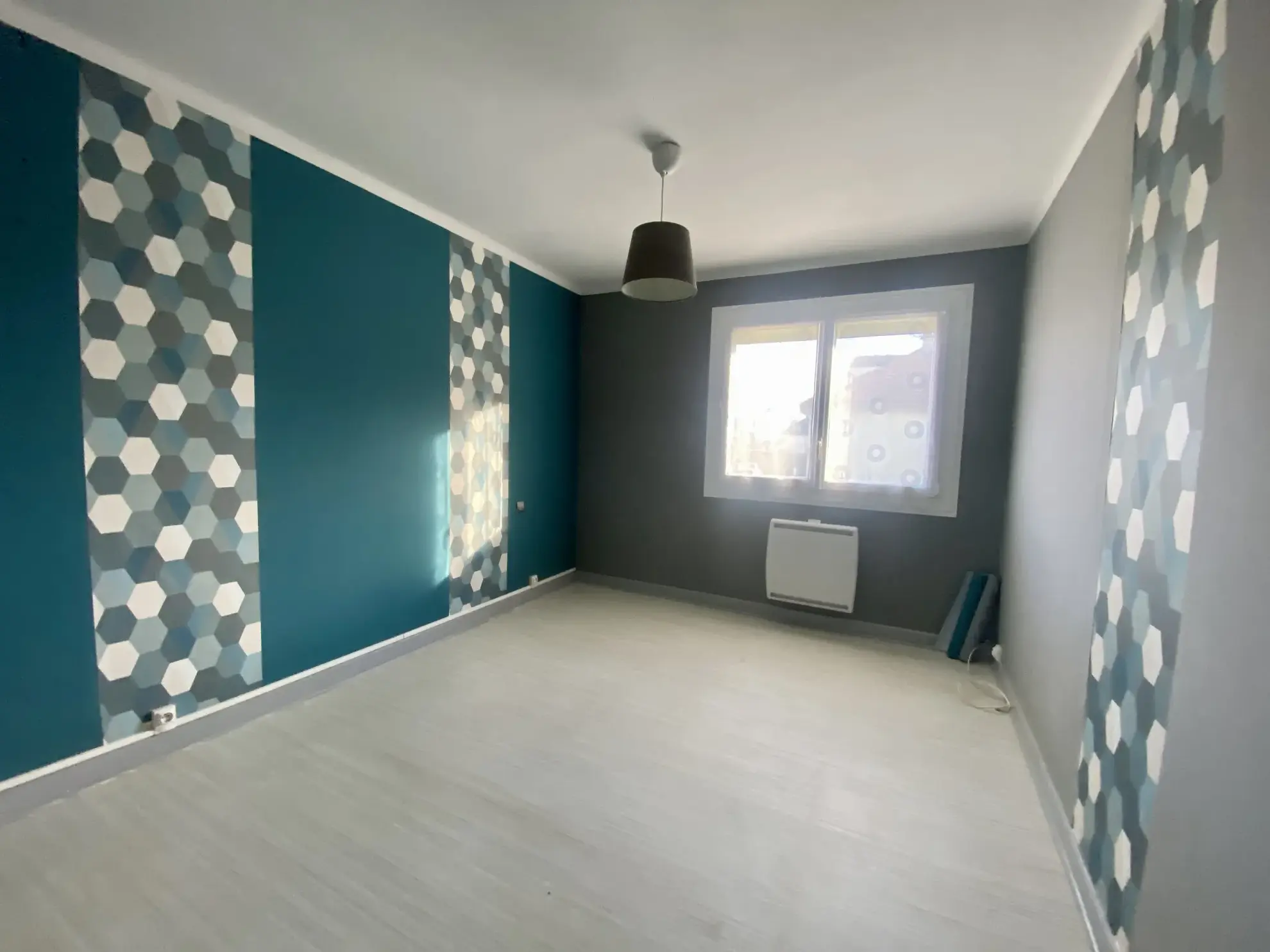 Vente maison indépendante avec sous-sol à Saint-Léger-des-Vignes 