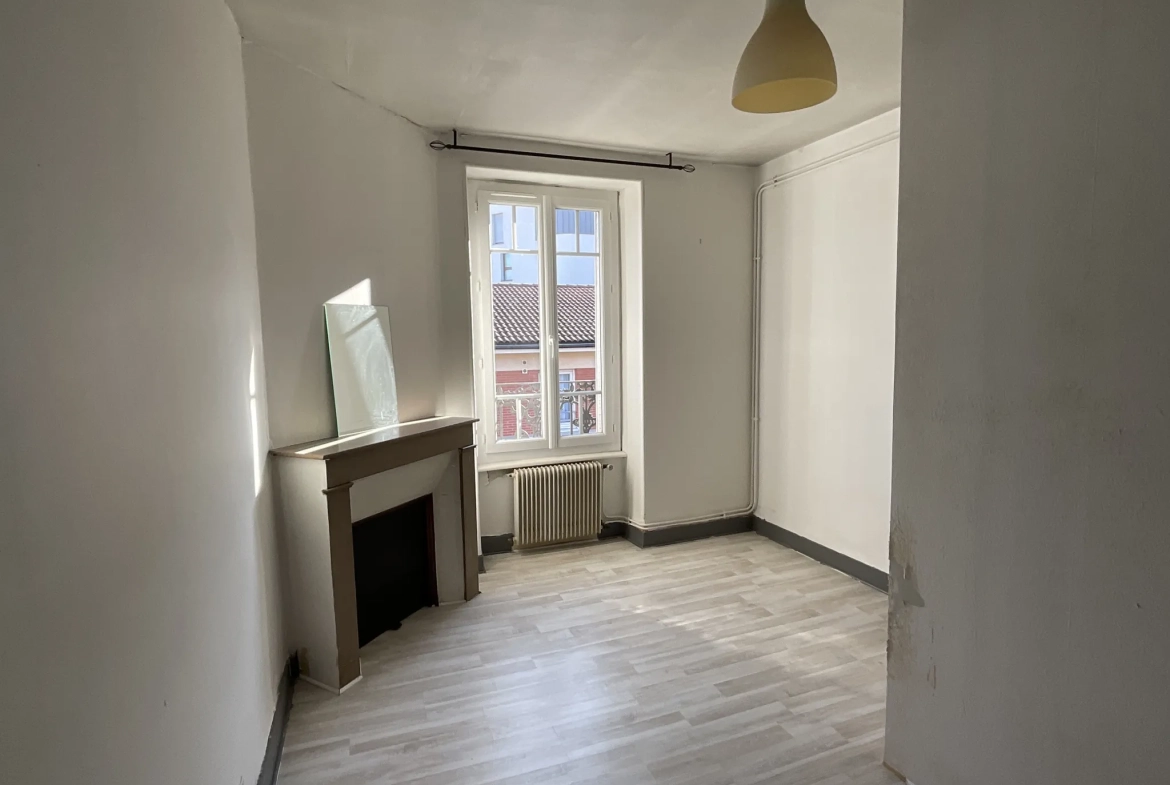 Appartement T3 lumineux de 48 m² à vendre à Clermont-Ferrand, quartier Jeanne d'Arc 