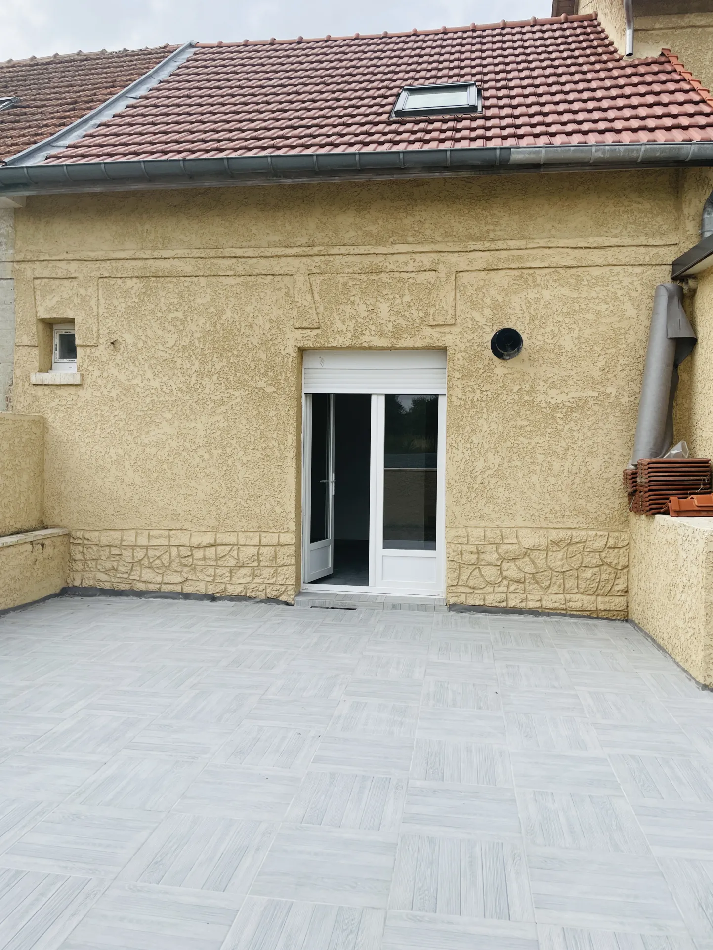 Maison rénovée de 105 m² avec 3 chambres à Nauroy, proche Saint-Quentin 
