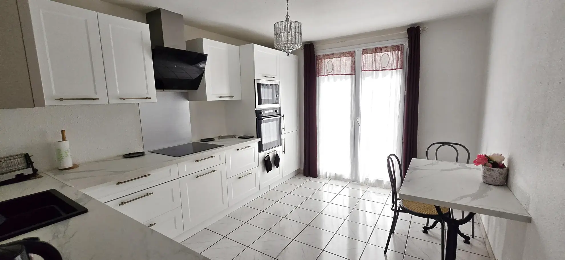 Maison de village traversante à Tautavel - 139 m² avec terrasse, potentiel locatif et charme authentique 