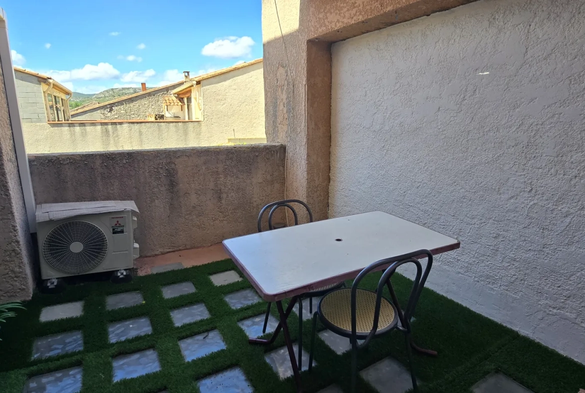 Maison de village traversante à Tautavel - 139 m² avec terrasse, potentiel locatif et charme authentique 