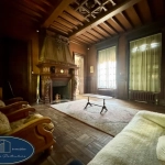 Belle maison bourgeoise à rénover avec studio indépendant à Raismes