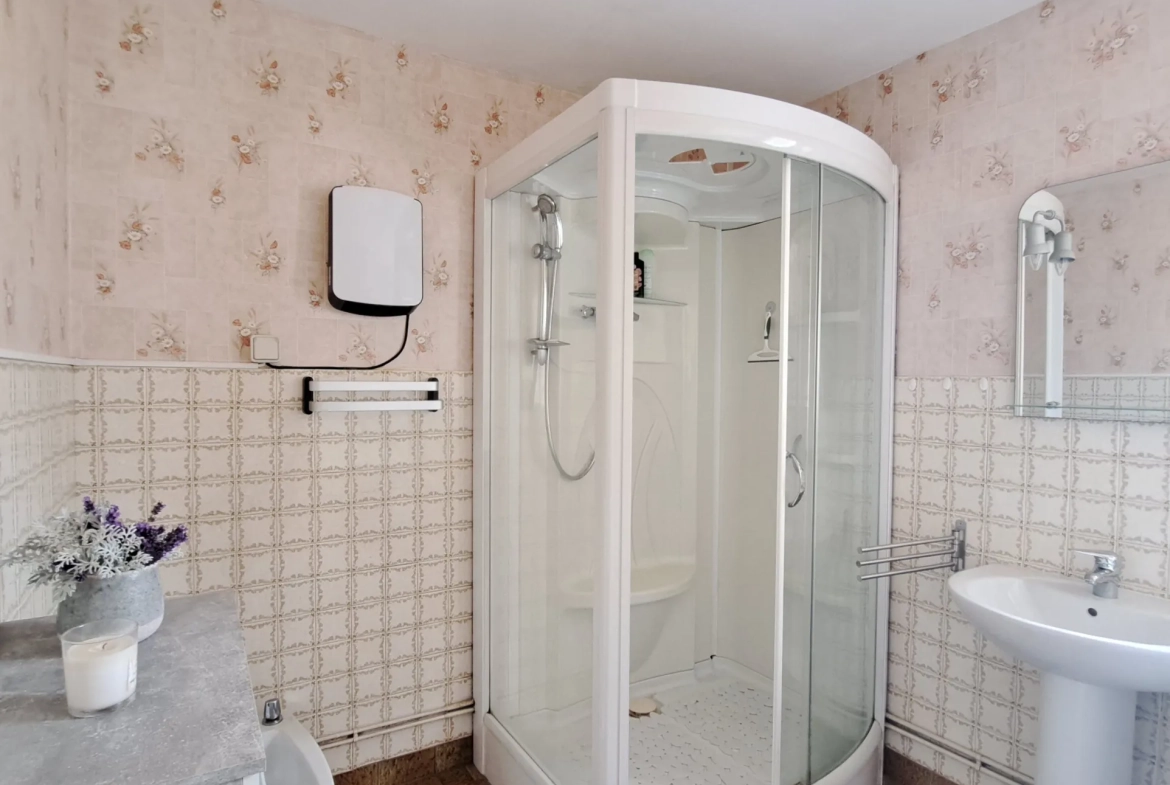 Belle maison familiale de 3 chambres avec potentiel à Ste Gemmes sur Loire 
