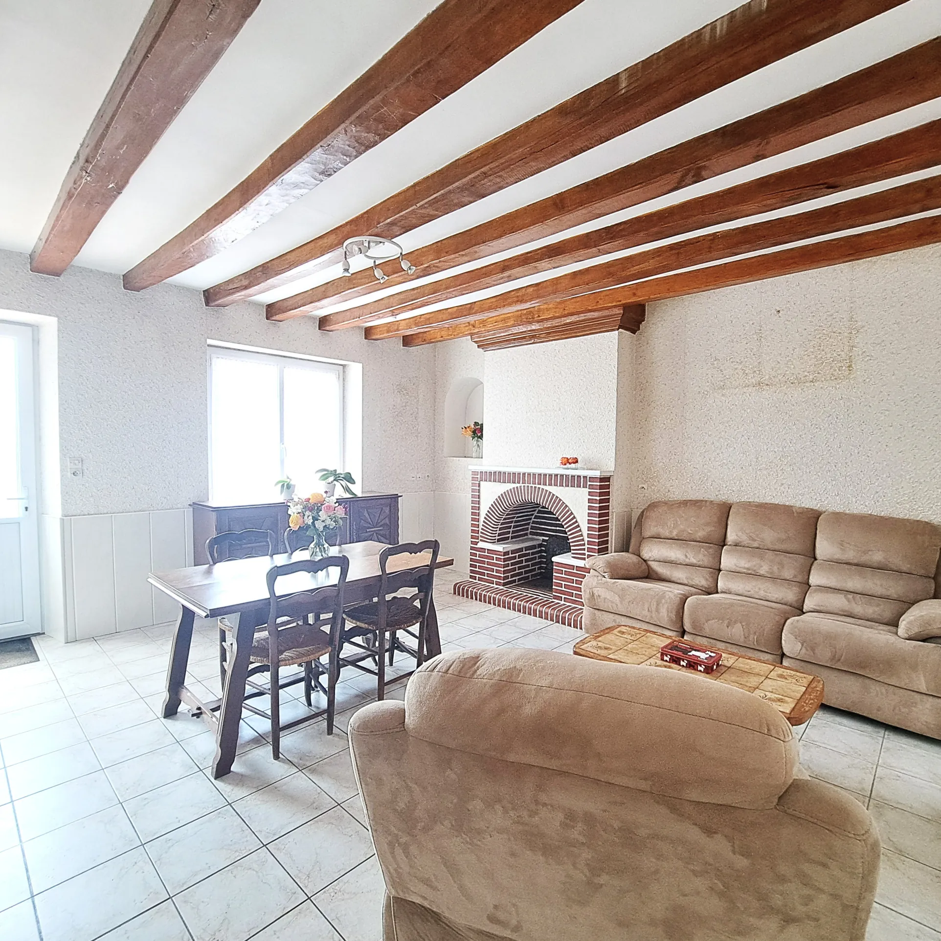 Belle maison familiale de 3 chambres avec potentiel à Ste Gemmes sur Loire 