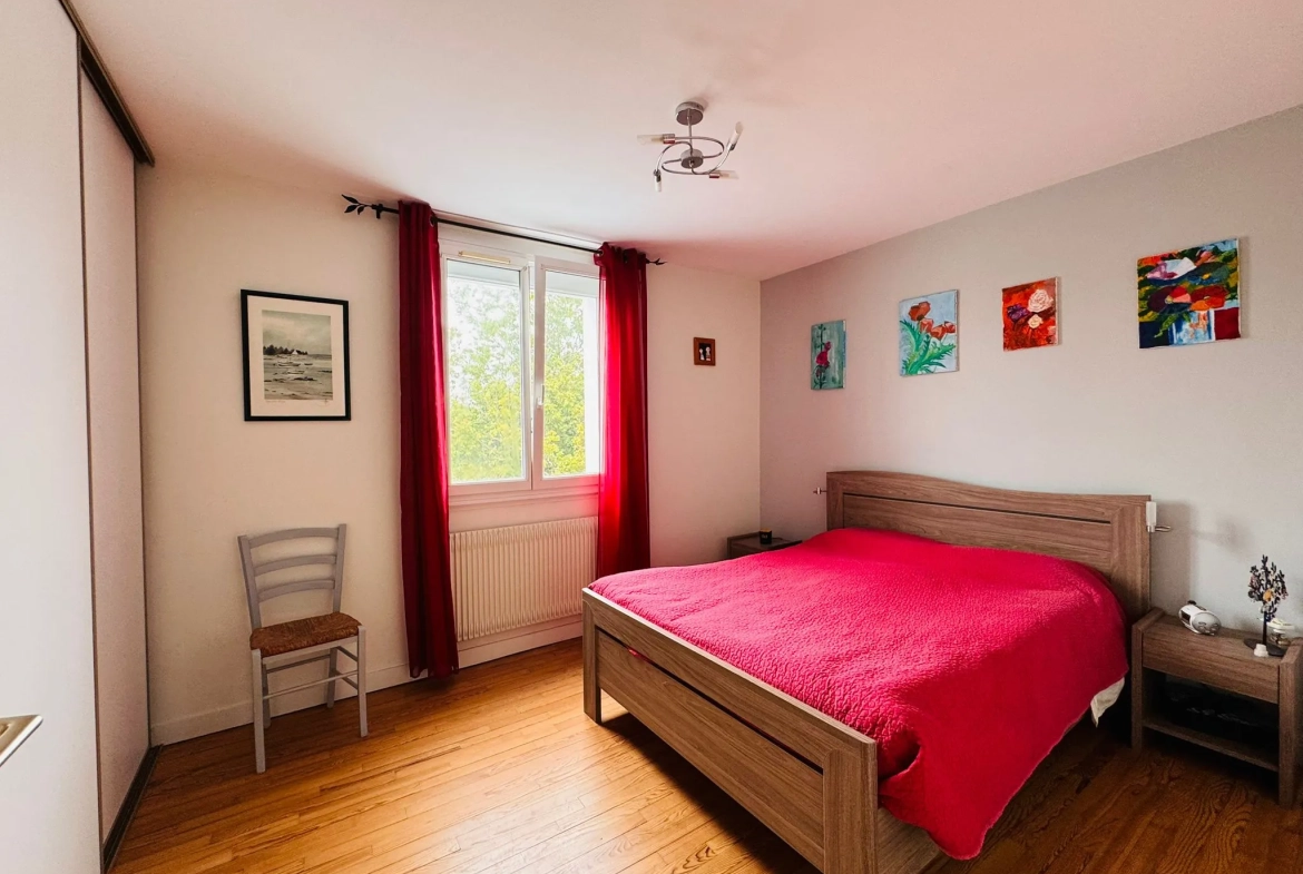 Maison 4 Chambres à Vendre à Plabennec - Centre, Jardin, Garage 