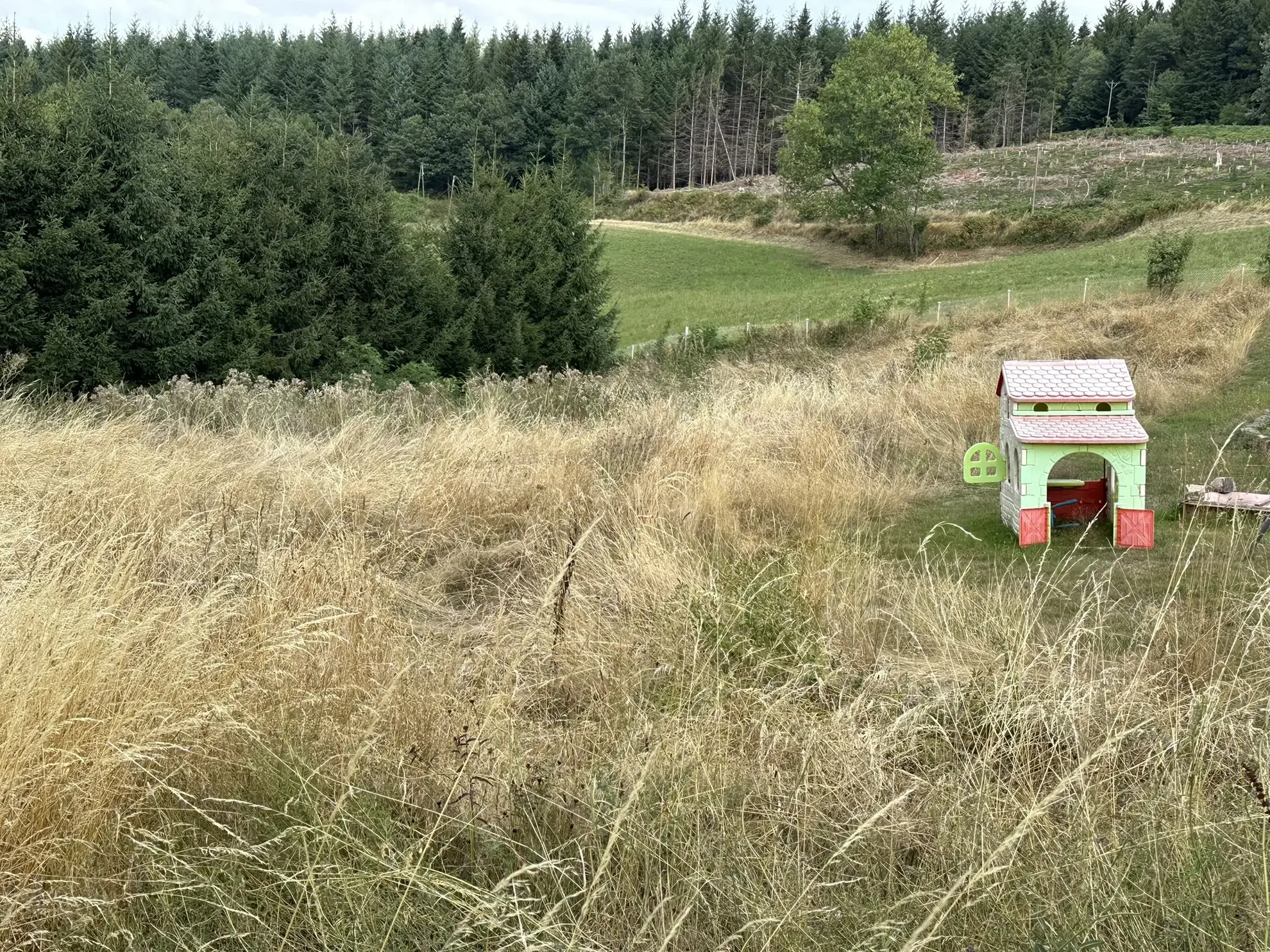 Terrain constructible de 1247 m² à Saint-Just-Malmont en Haute-Loire 