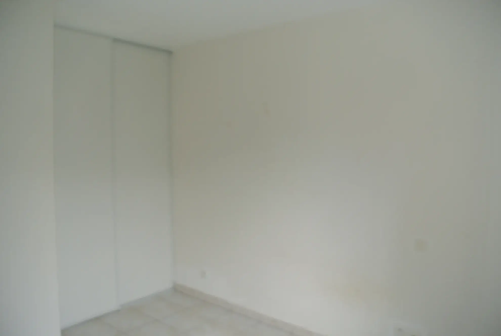 Appartement rez-de-jardin 1 chambre à Marmande avec parking et terrasse 