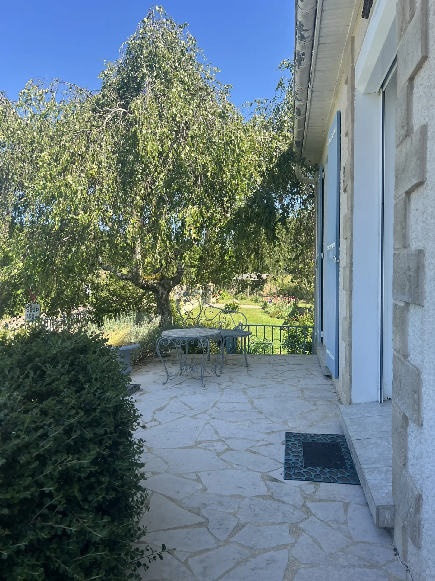 Maison 98 m² avec sous-sol, jardin arboré et garage à Premery 