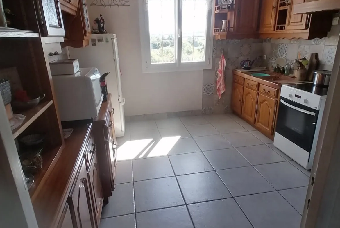 Maison 98 m² avec sous-sol, jardin arboré et garage à Premery 