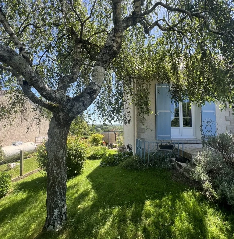 Maison 98 m² avec sous-sol, jardin arboré et garage à Premery 