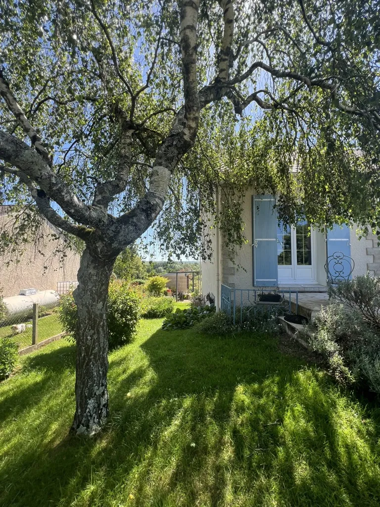 Maison 98 m² avec sous-sol, jardin arboré et garage à Premery 