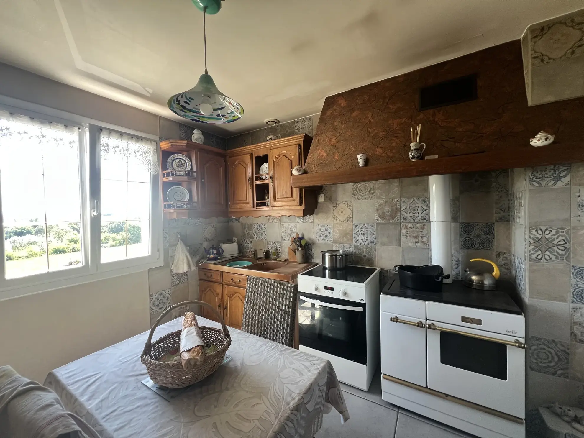 Maison 98 m² avec sous-sol, jardin arboré et garage à Premery 