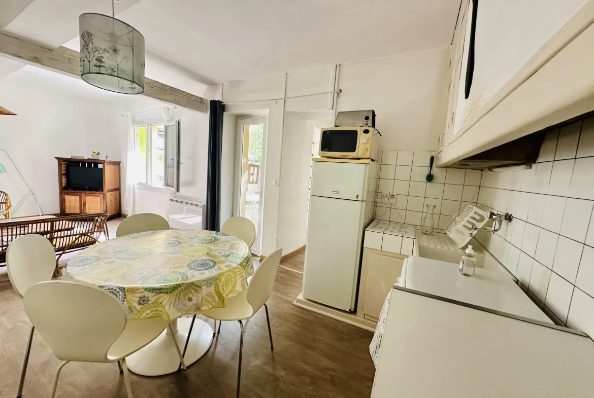 Charmante maison rénovée avec jardin, terrasses et vue dégagée à Montredon des Corbières 
