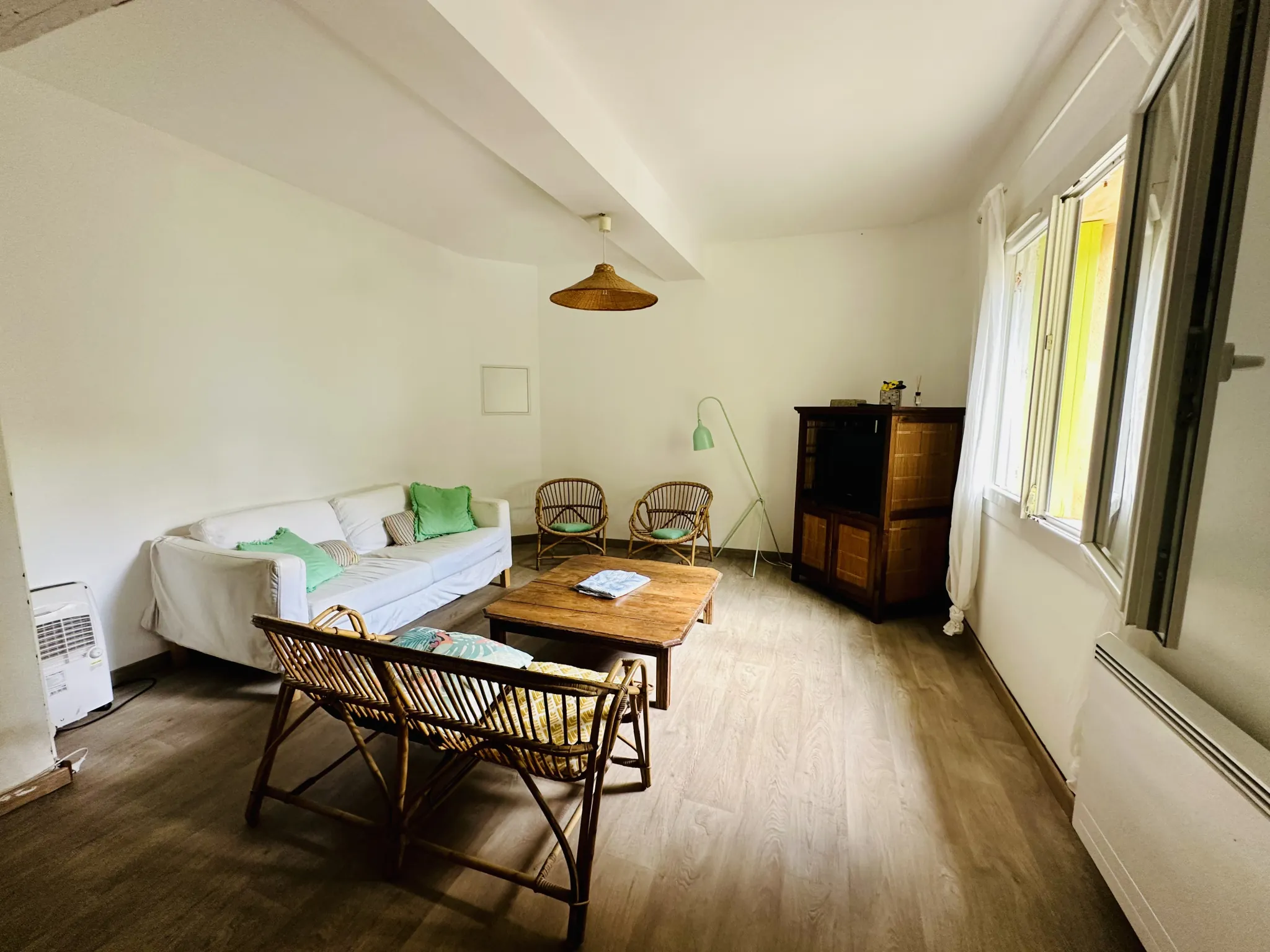 Charmante maison rénovée avec jardin, terrasses et vue dégagée à Montredon des Corbières 