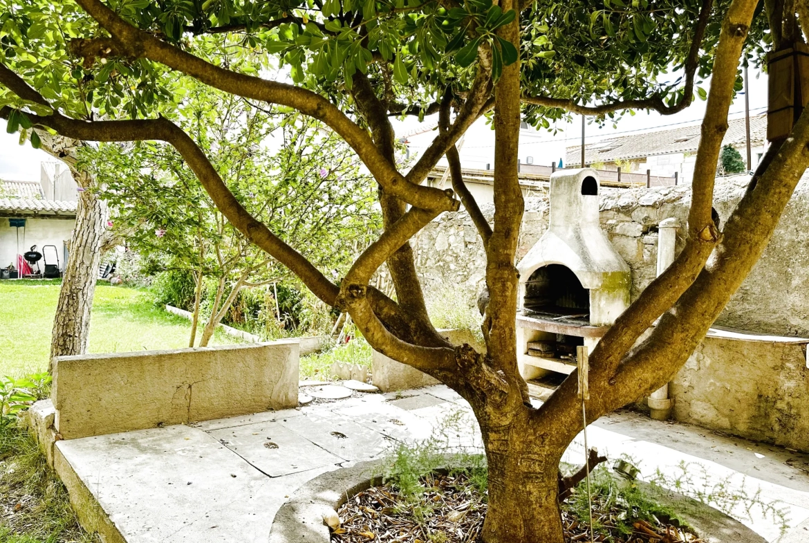 Charmante maison rénovée avec jardin, terrasses et vue dégagée à Montredon des Corbières 