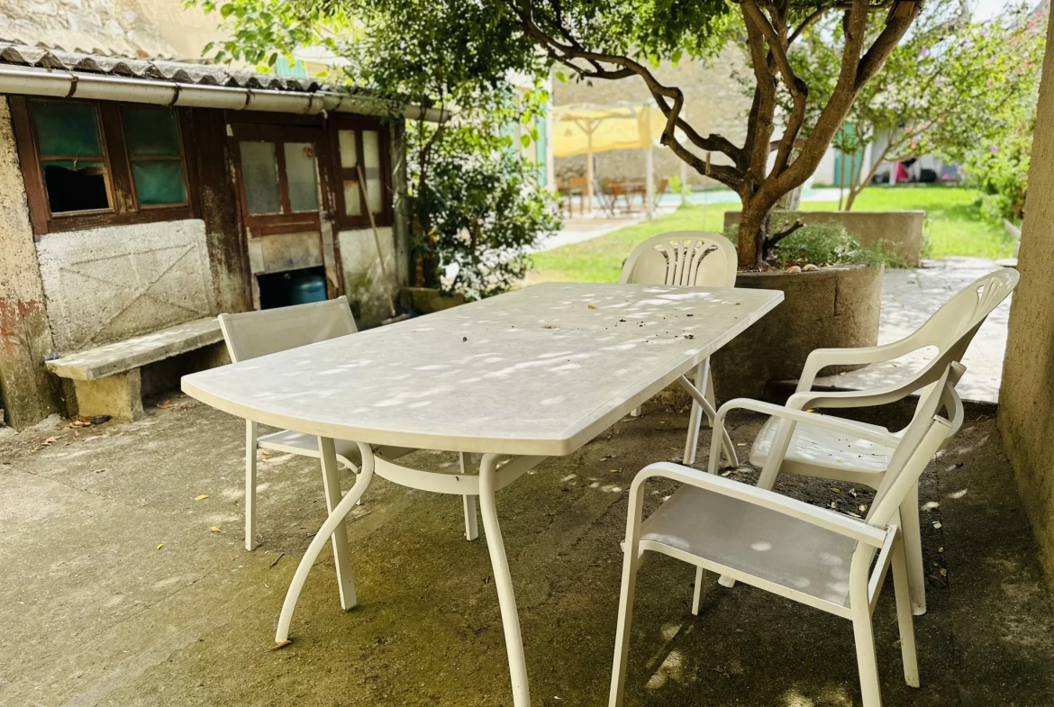 Charmante maison rénovée avec jardin, terrasses et vue dégagée à Montredon des Corbières 