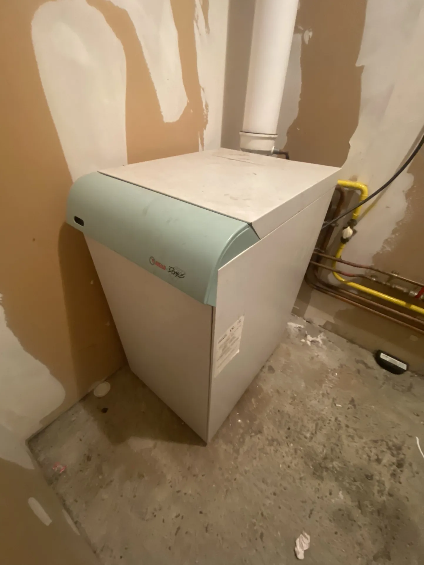 Immeuble de 370 m² à vendre au centre-ville de La Réole 