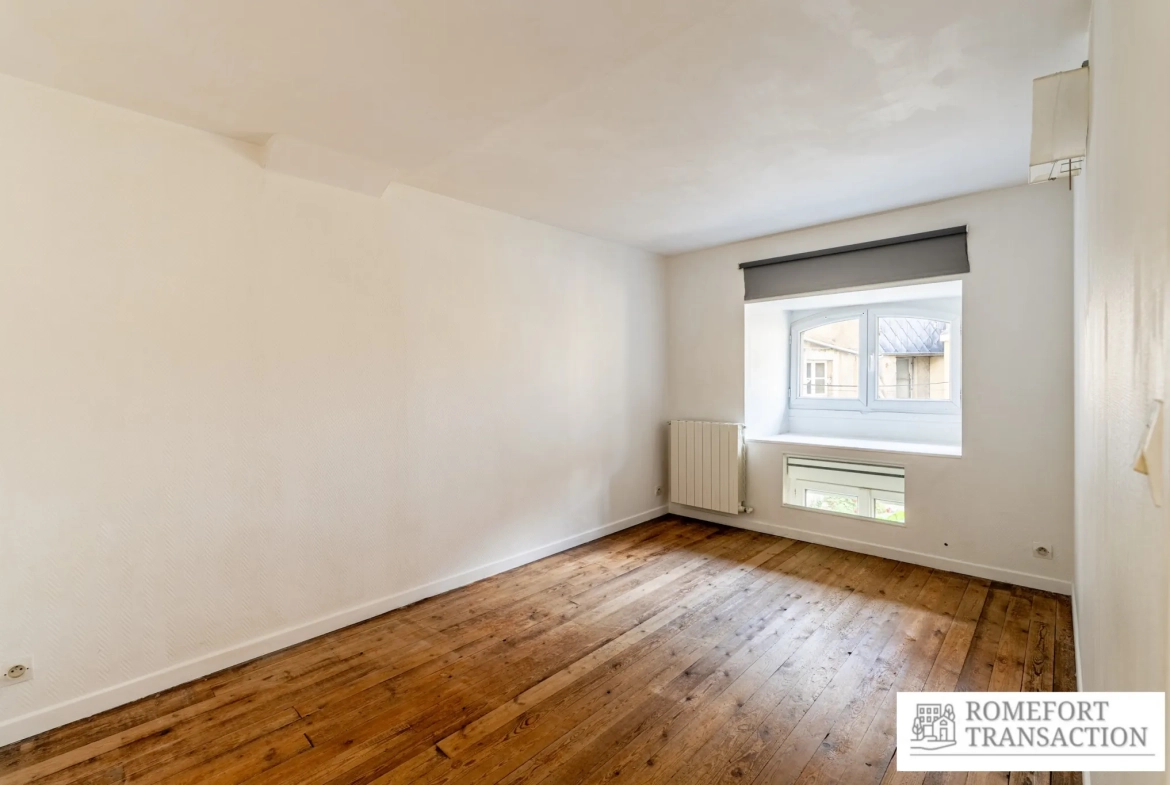 Appartement duplex à Nantes près de la place Graslin, 2 pièces et emplacement central 