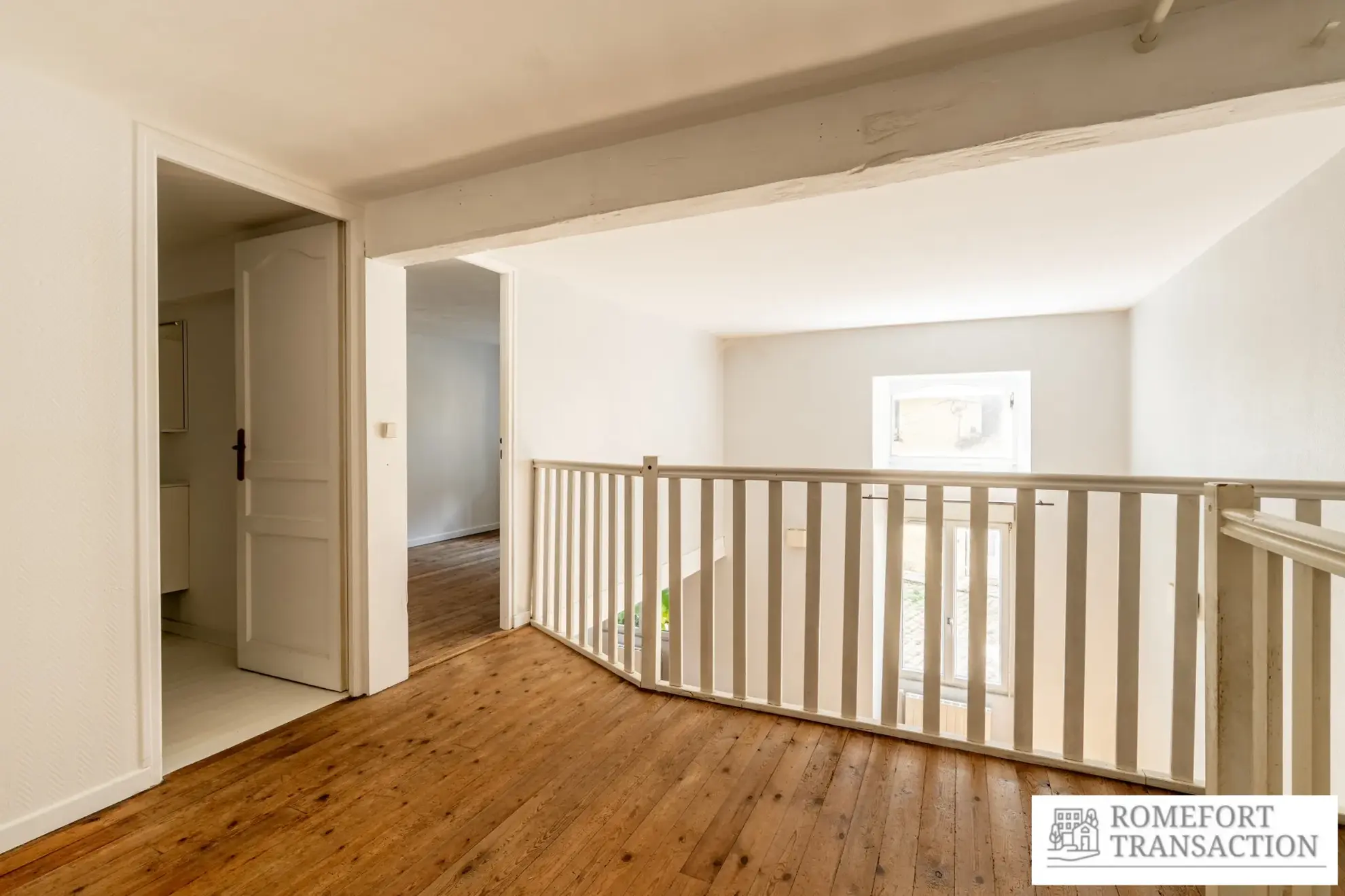 Appartement duplex à Nantes près de la place Graslin, 2 pièces et emplacement central 