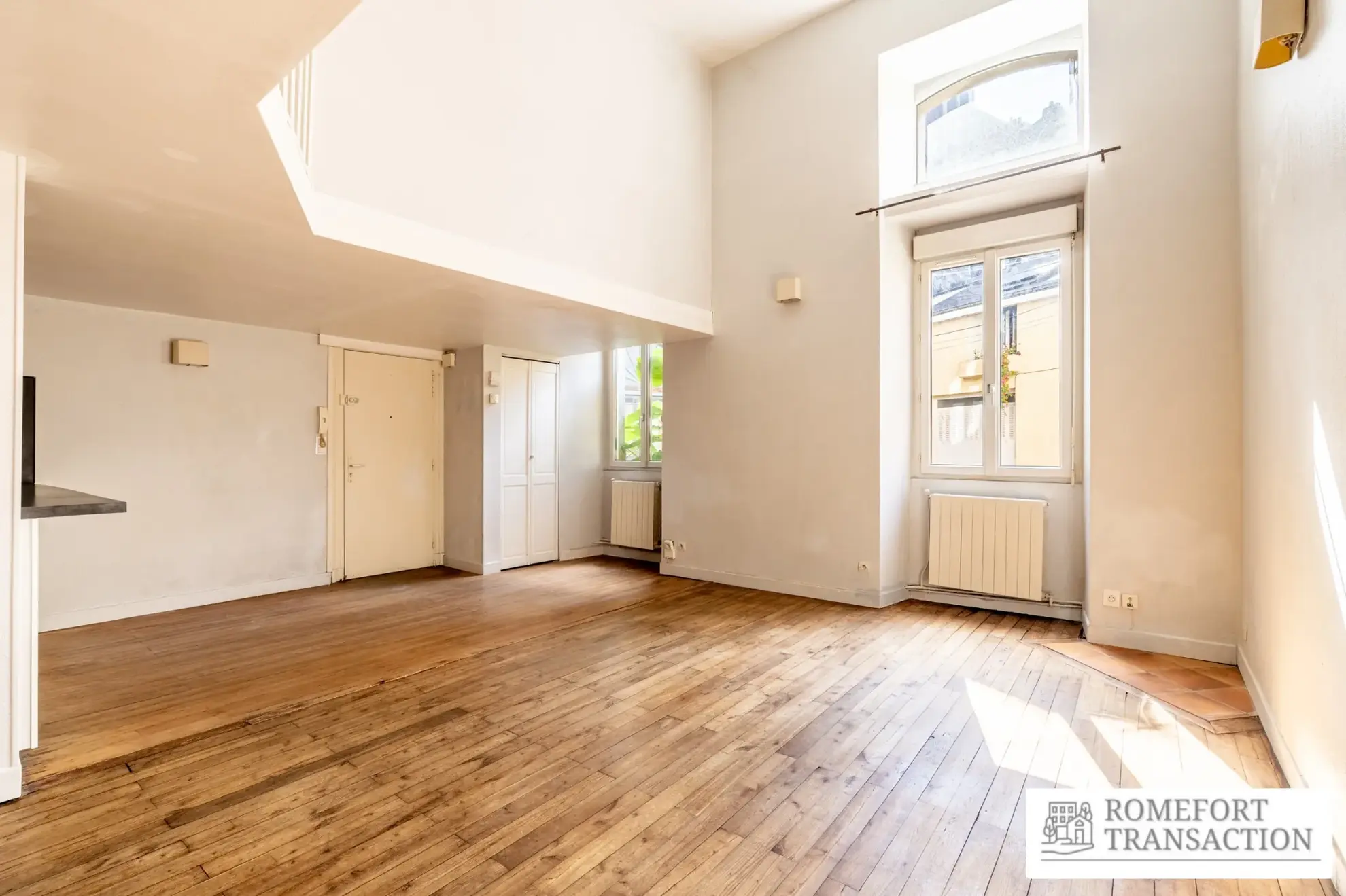 Appartement duplex à Nantes près de la place Graslin, 2 pièces et emplacement central 
