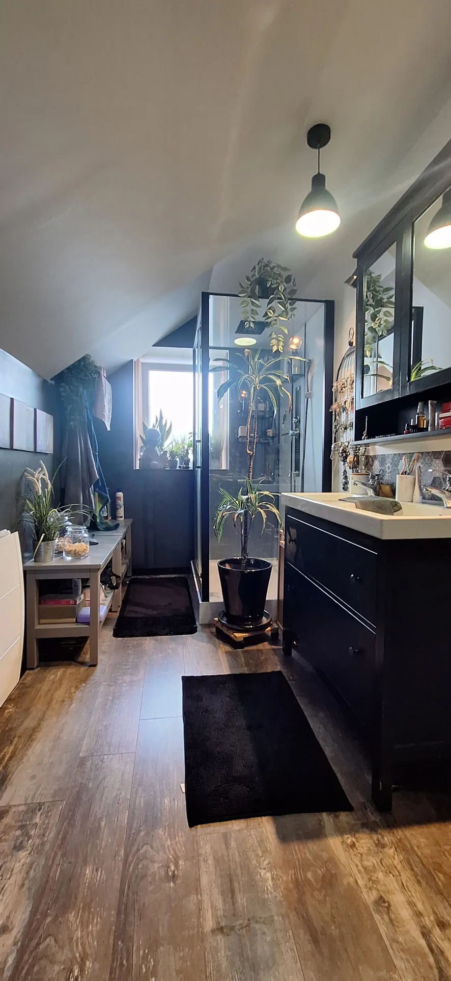Maison rénovée en plein bourg de Coëtmieux avec jardin et 3 chambres 