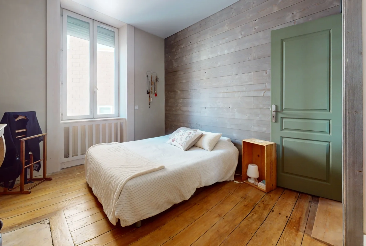 Bel appartement traversant de 60 m² à Besançon dans le quartier des Chaprais 