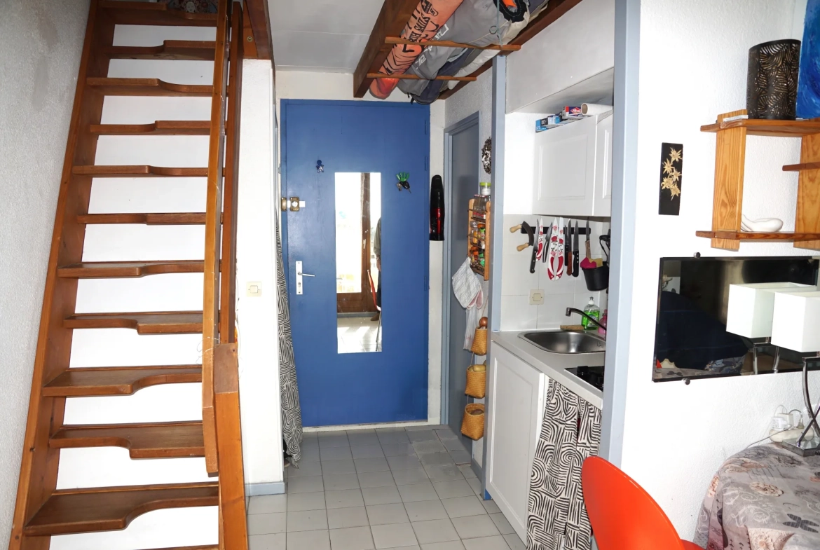 Appartement duplex avec vue mer, piscine et parking à Cavalaire-sur-mer 