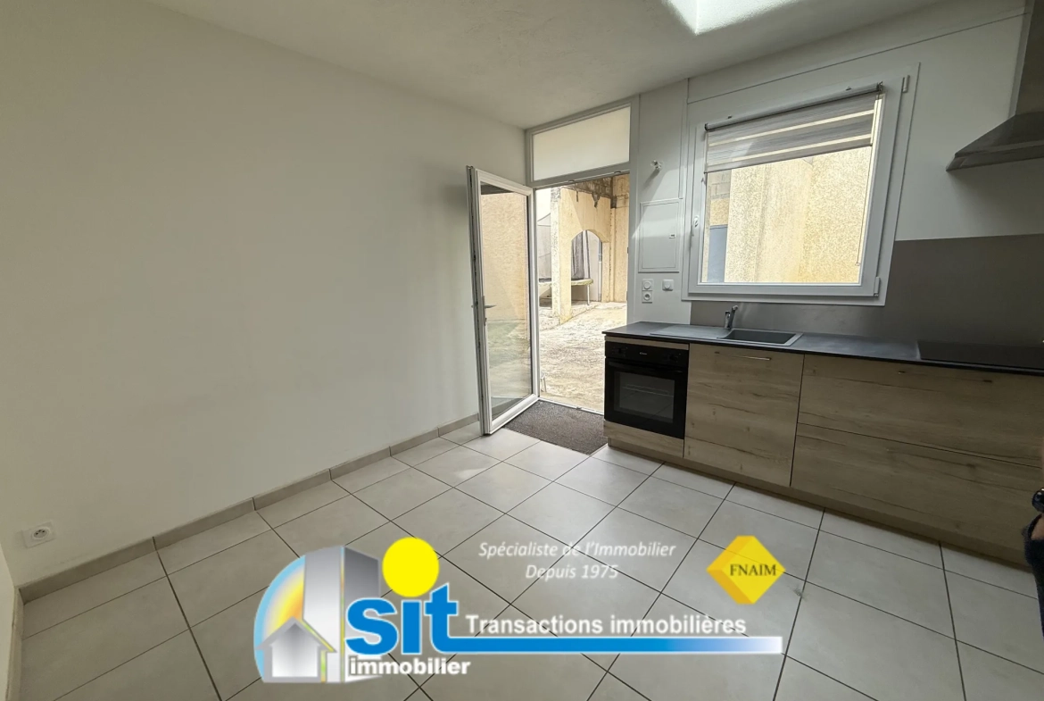 Maison de village avec appartement indépendant à Les Côtes d’Arey - Opportunité d’investissement 