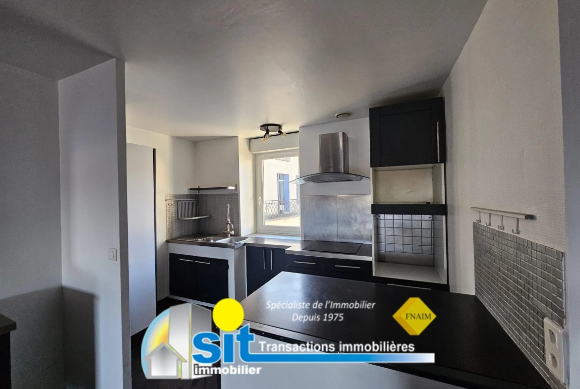 Maison de village avec appartement indépendant à Les Côtes d’Arey - Opportunité d’investissement 