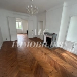 Maison de 224 m² en vente au centre d'Alençon - Spacieuse et lumineuse