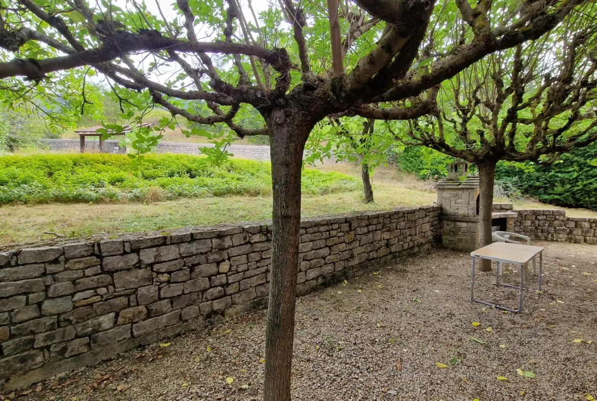 Maison de 83 m² à Rivière-sur-Tarn avec garage et cave, proche Millau 