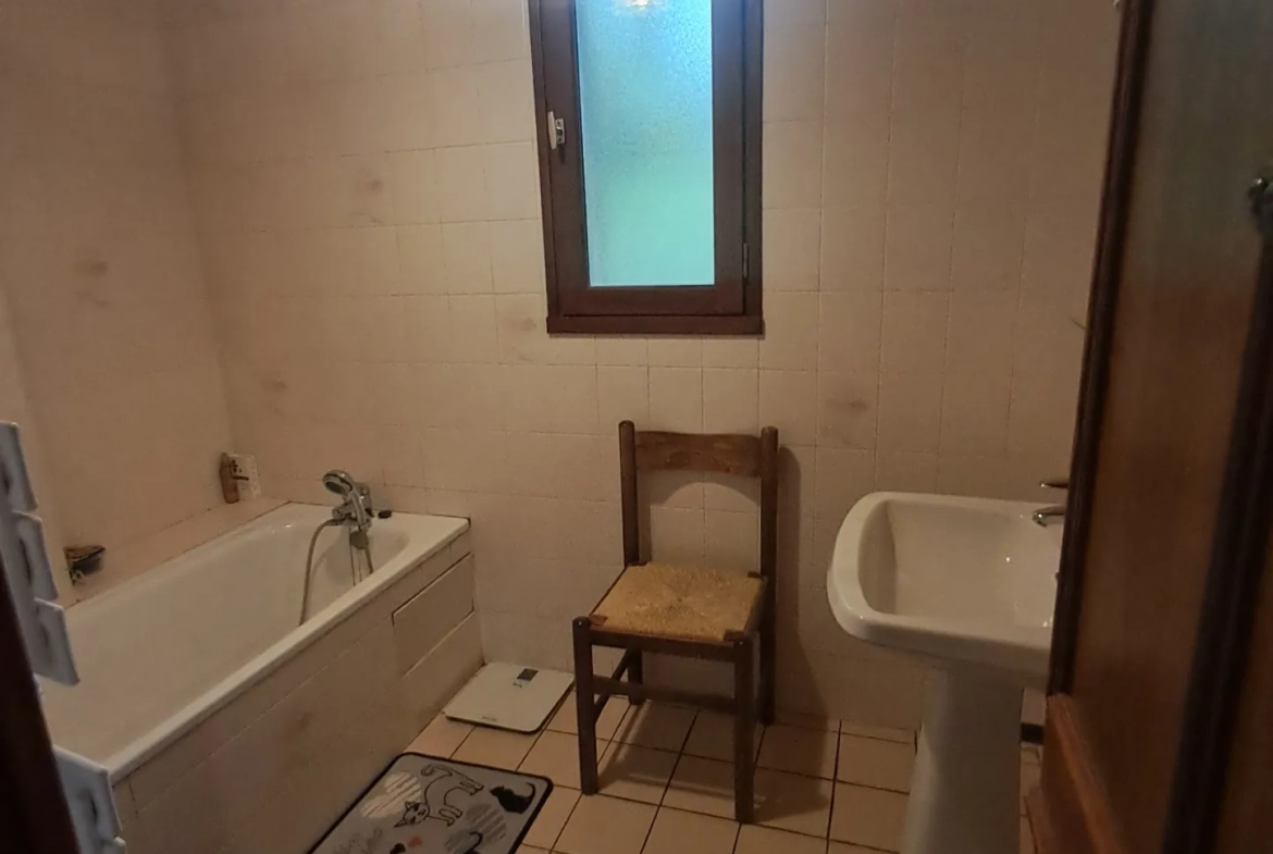 Maison de 83 m² à Rivière-sur-Tarn avec garage et cave, proche Millau 