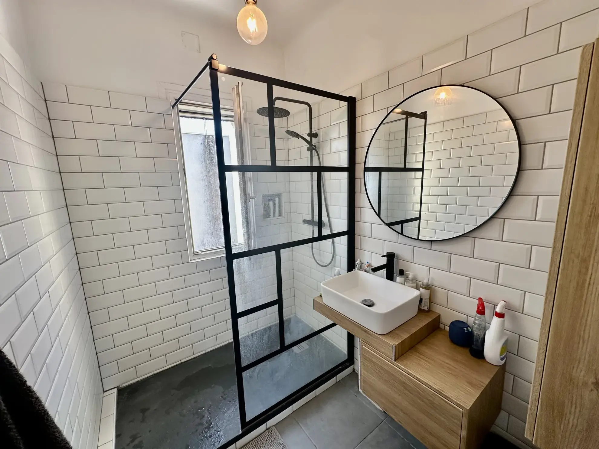 Appartement 4 pièces rénové à Nîmes avec loggias et cave 
