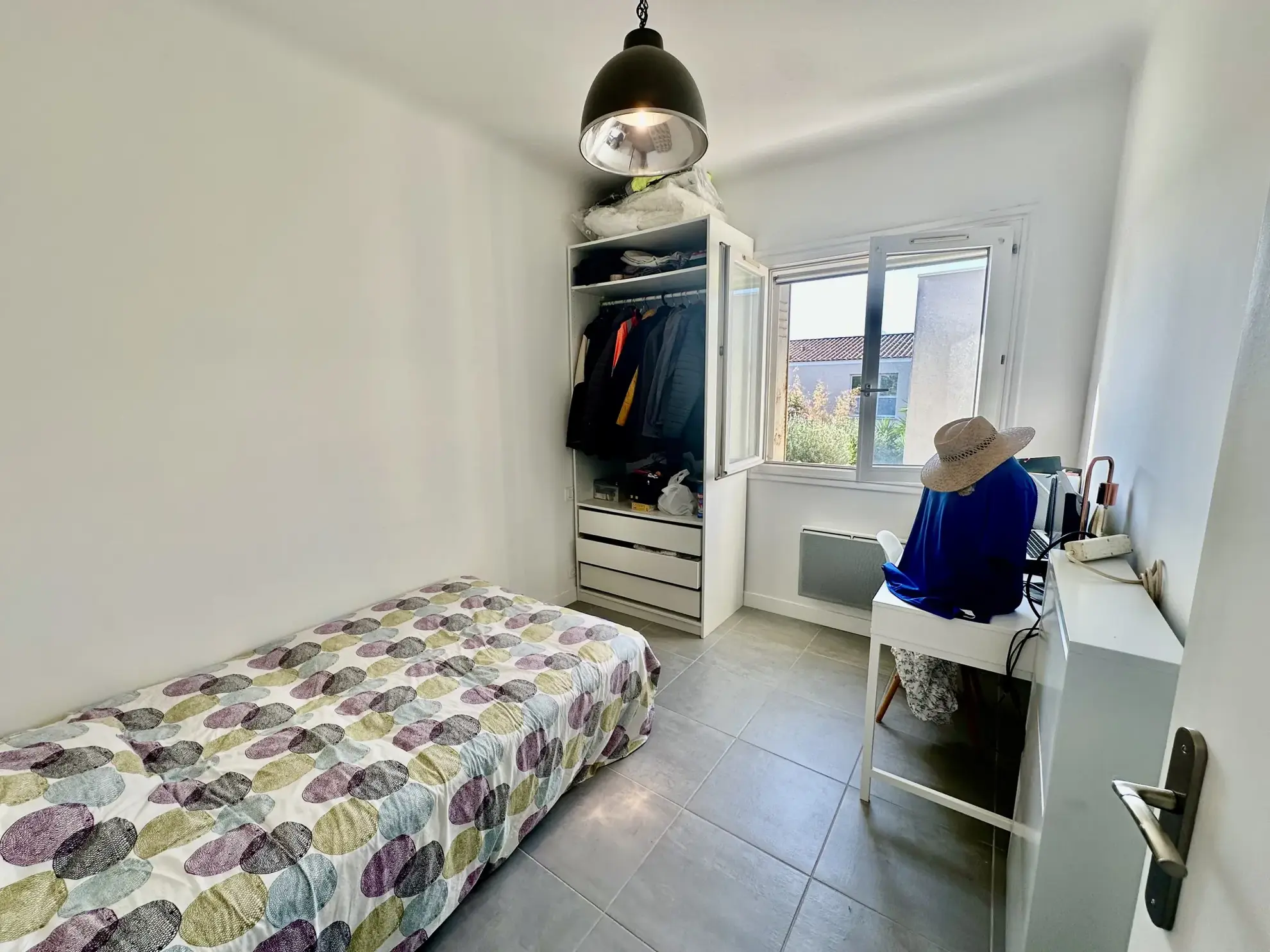 Appartement 4 pièces rénové à Nîmes avec loggias et cave 