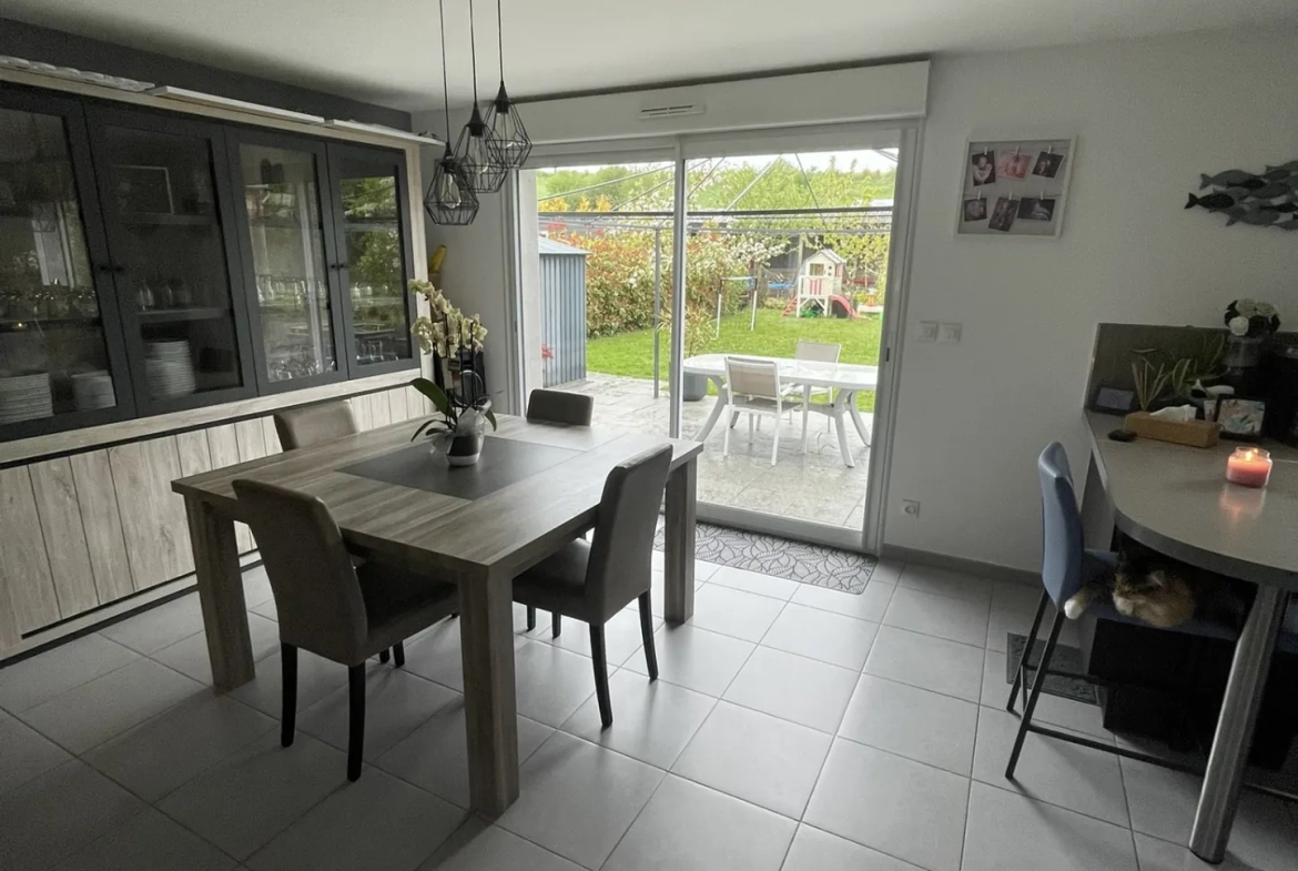 Maison individuelle récente avec garage et jardin à Morcourt 