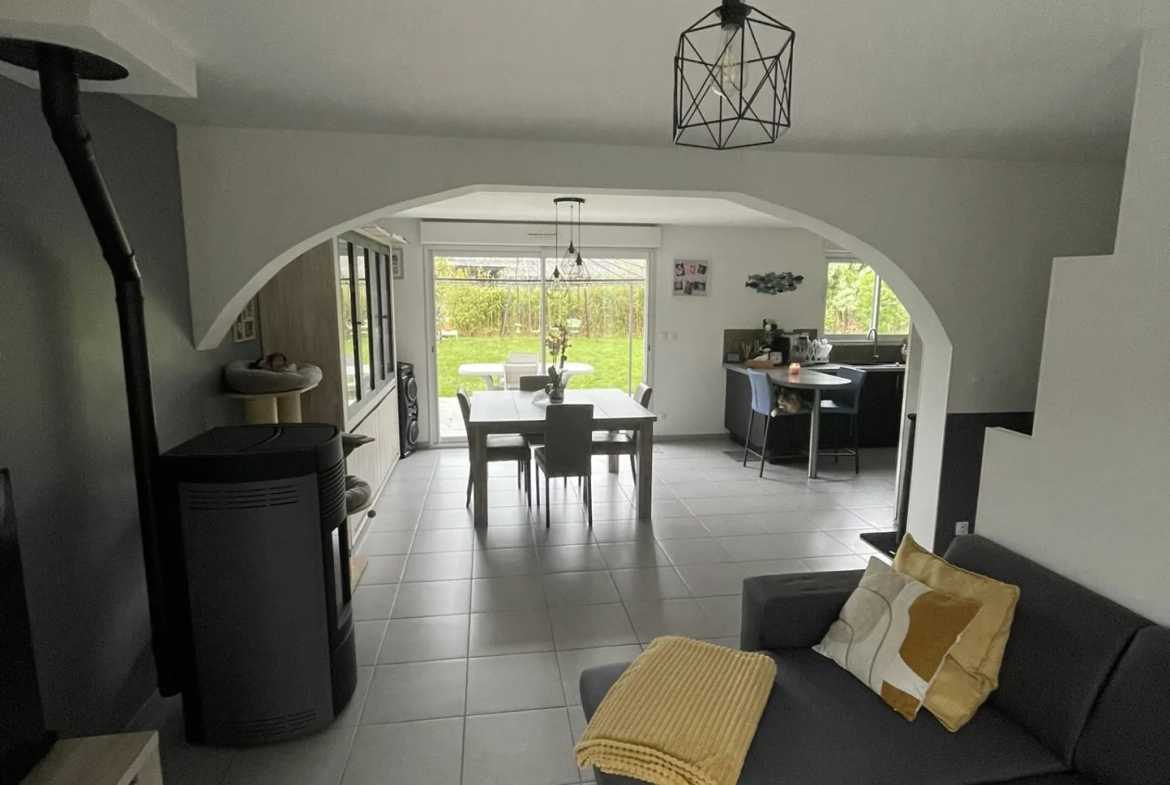Maison individuelle récente avec garage et jardin à Morcourt 