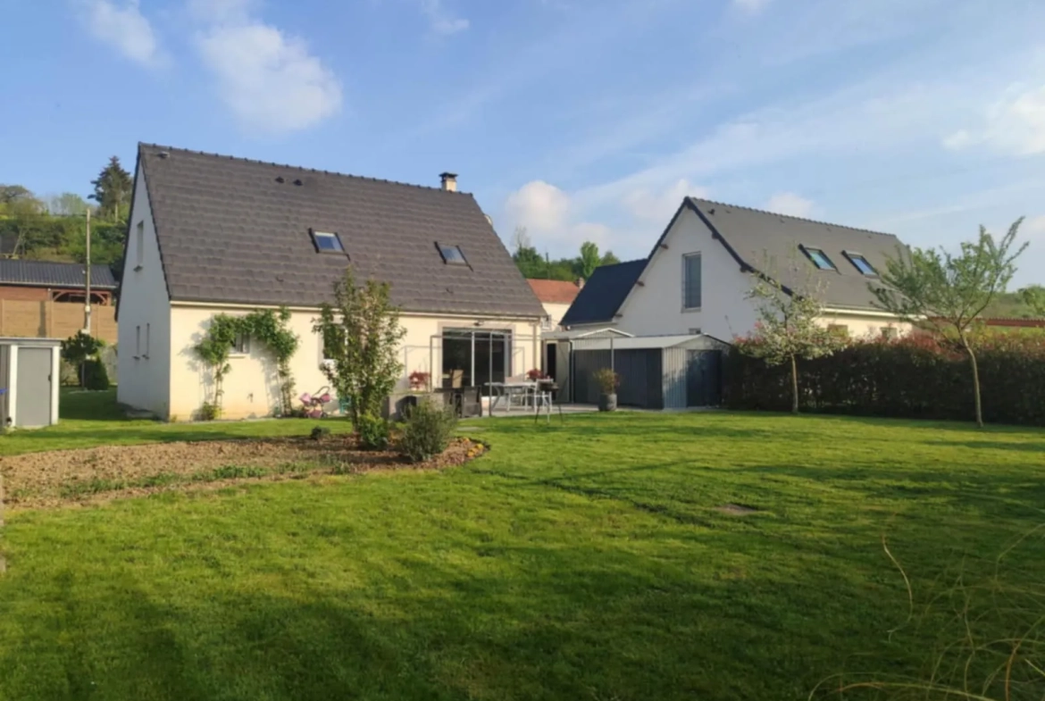 Maison individuelle récente avec garage et jardin à Morcourt 