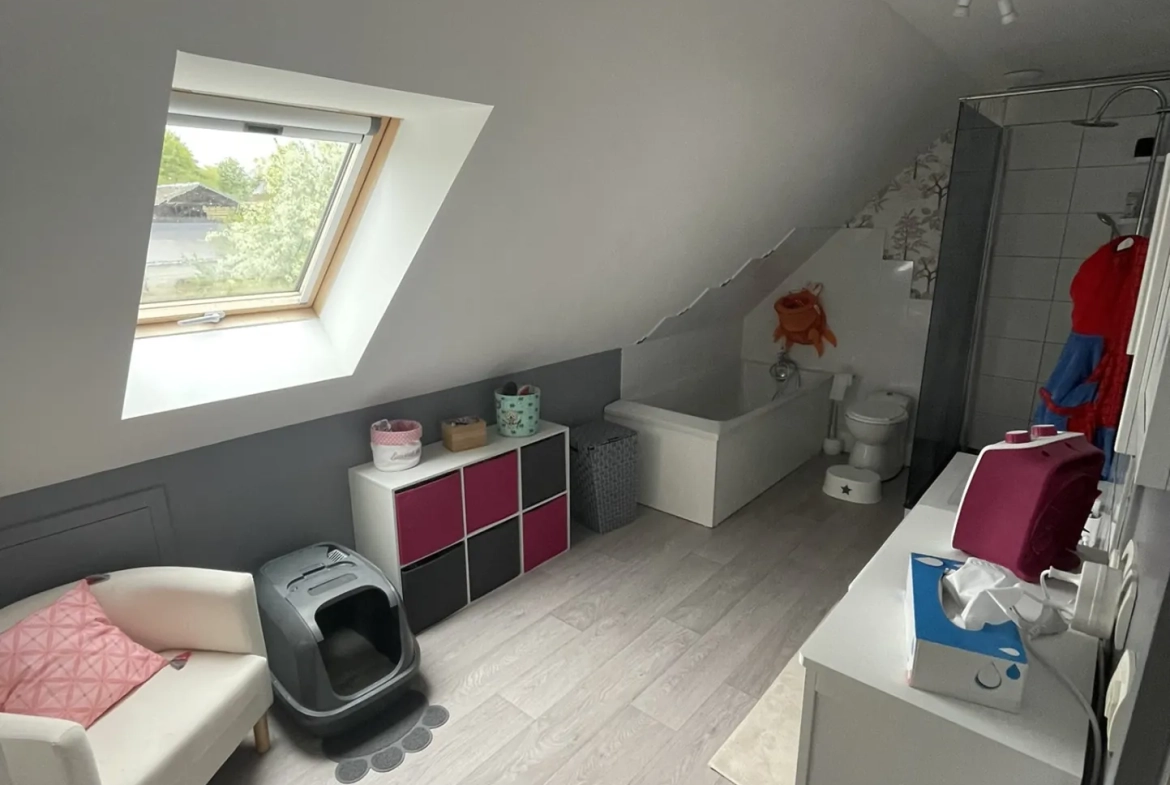 Maison individuelle récente avec garage et jardin à Morcourt 
